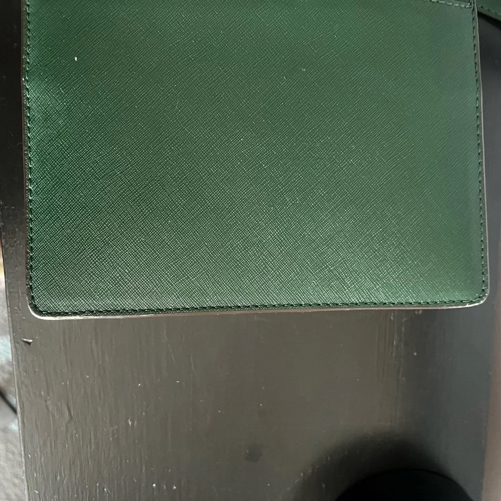 MICHAEL KORS
Greenwich Small Saffiano Leather Crossbody Bag - Picture 10 of 10